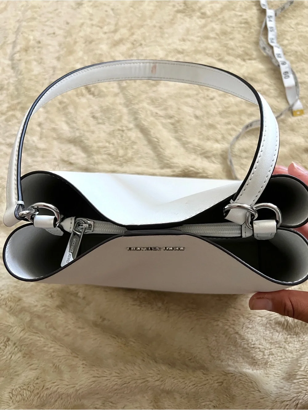 MICHAEL KORS White Medium Size Satchel Purse